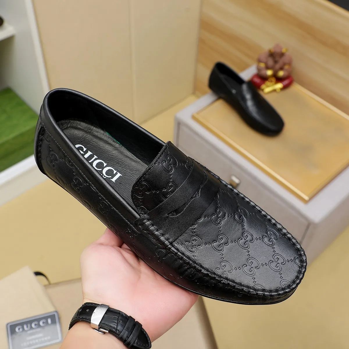 Men's shoes 💰360💰💰GUCCI Gucci official website synchronizes the latest model 🛃The upper is made of imported cowhide, 🐷leather lining, rubber outsole, 🎩🎩top handcrafted with fine stitch and thread workmanship🔍definitely satisfy those perfectionist men who pursue high luxury quality 👏 3 colors available! Code number 38-45 Large quantity in stock